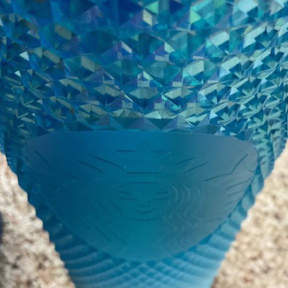 STARBUCKS - Picture 6 of 11